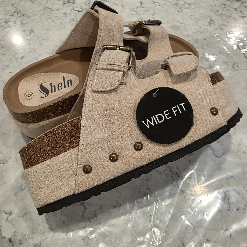 Sheln women wide